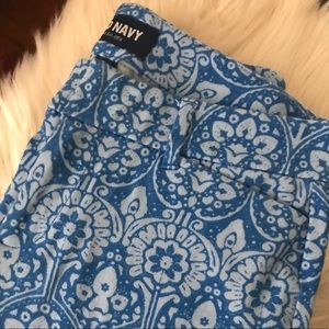 Old Navy Pixie Pant